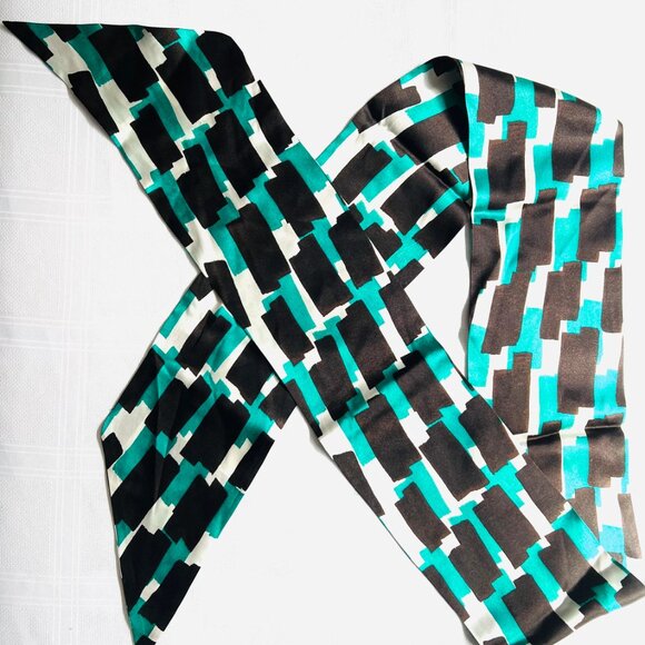 1990's BCBG Max Azria silk scarf - very long - Picture 2 of 2